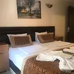 Отель Milano & Sultanahmet